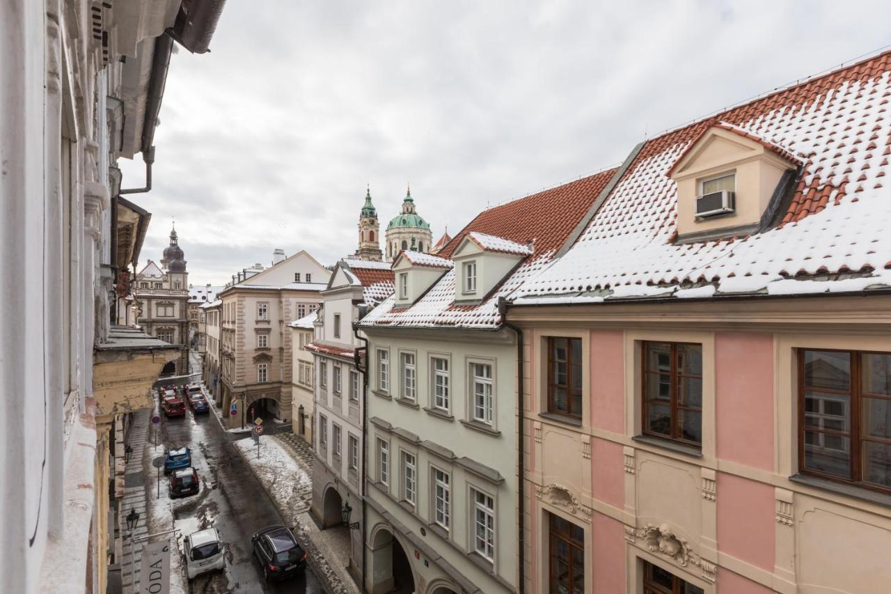 Charles Bridge Royal Apartments - Castle District Praga Exterior foto
