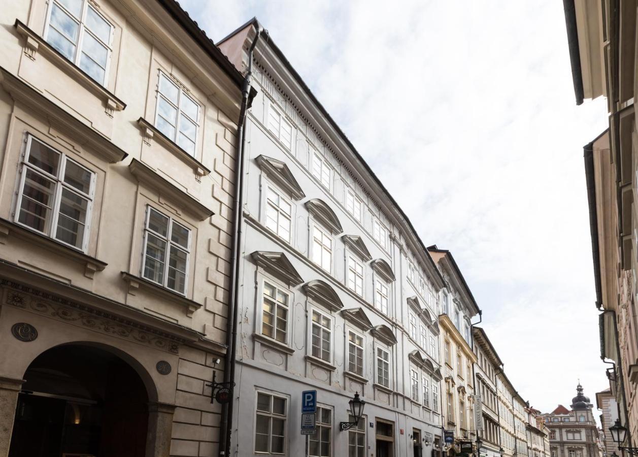 Charles Bridge Royal Apartments - Castle District Praga Exterior foto